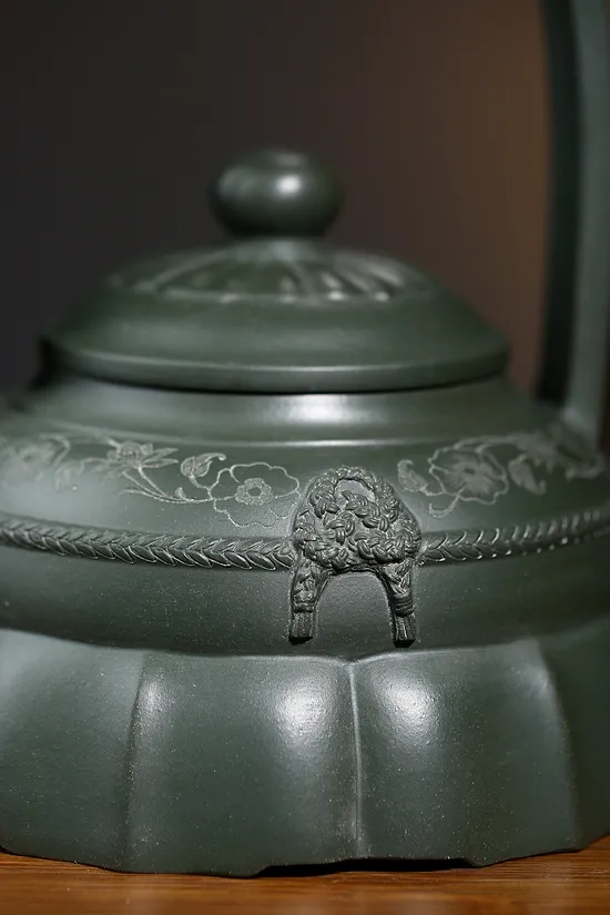 Yixing Zisha Clay Teapot | Wang Fang Artisan Masterpiece | 850cc 4