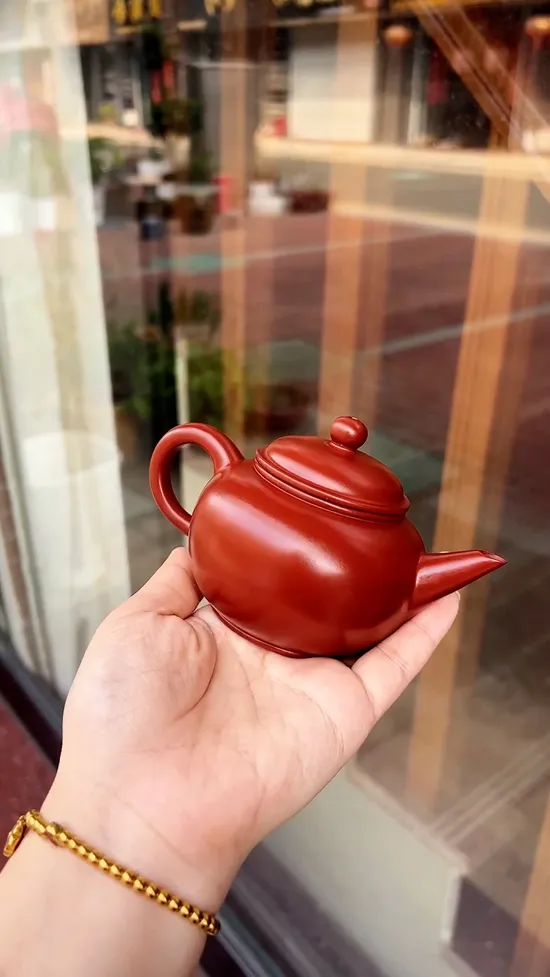 Yixing Clay Teapot | Handcrafted Crimson Red Clay | Wang Xiaoping 3