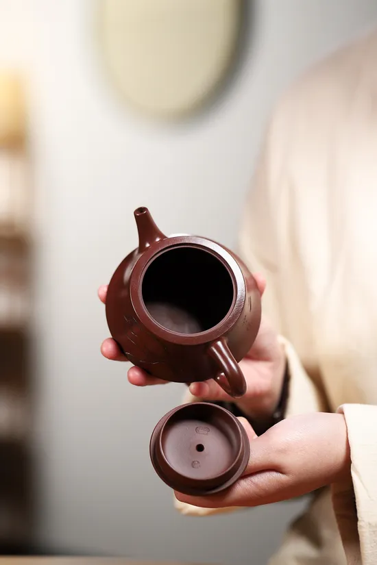 Authentic Zisha Teapot Xiaoman - 220cc Handcrafted Pottery 5