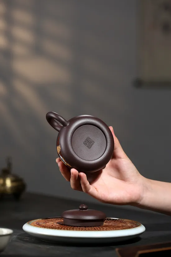 Handcrafted Yixing Zisha Teapot - Artisan Ceramic Teapot for Tea Brewing 4
