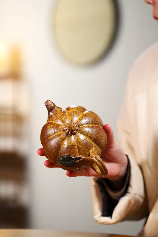 Yixing Zisha Teapot | Handcrafted Pumpkin Design Wood-Fired Ceramic 5