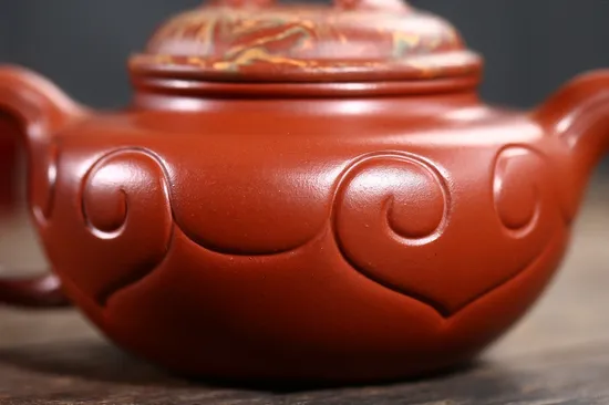 Yixing Zisha Teapot – Handcrafted Purple Clay Artistry 6