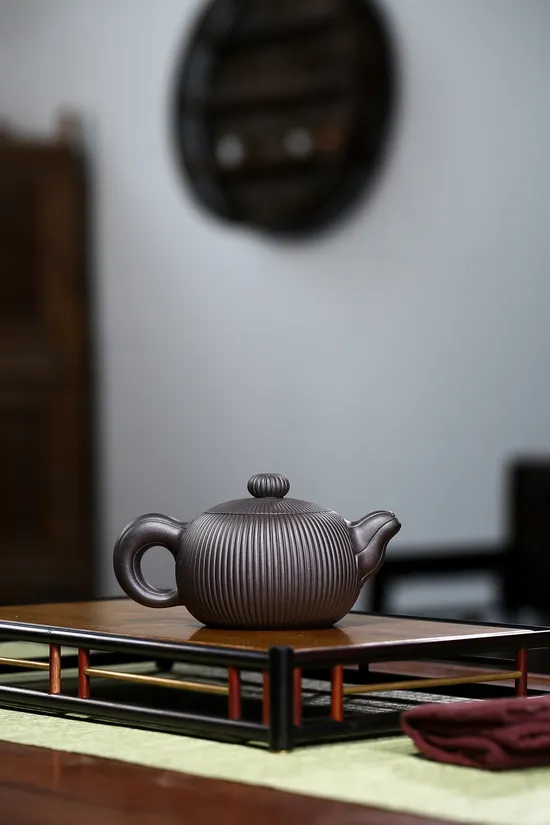 Premium Yixing Teapot | Handcrafted Zisha Clay Art | Yang Junbao 7