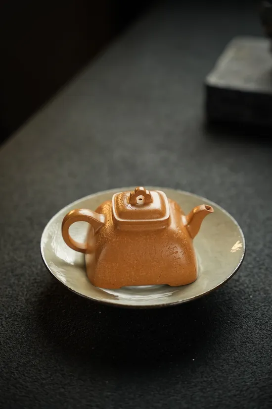 Premium Yixing Zisha Teapot Handcrafted Golden Clay Artisan 6