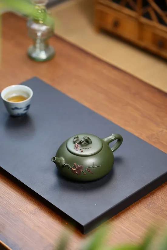 Yixing Zisha Teapot - Squirrel Grape Artisan Craft 1