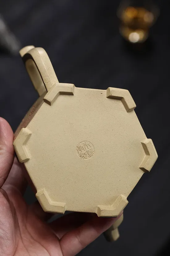 Zisha Teapots: Ben Shan green clay | Six-Sided Teapot 1