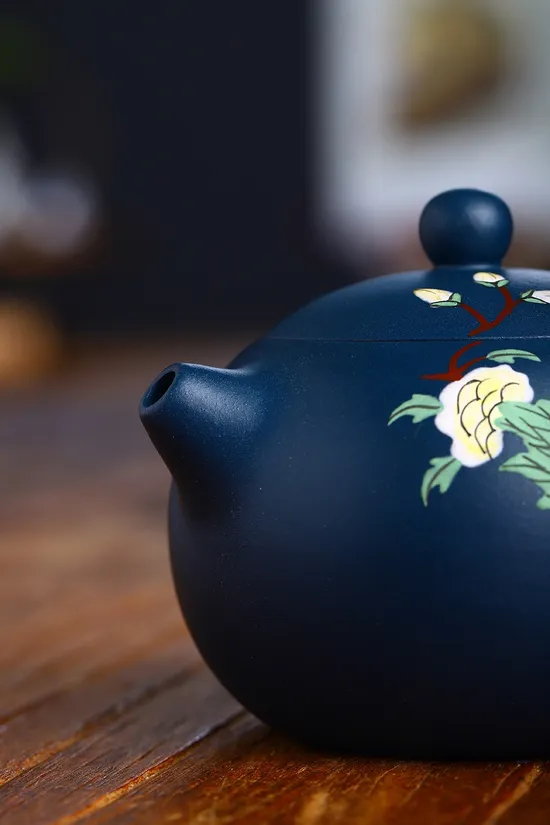 Yixing Clay Teapot | Xishi Style | Handcrafted Collectible 2