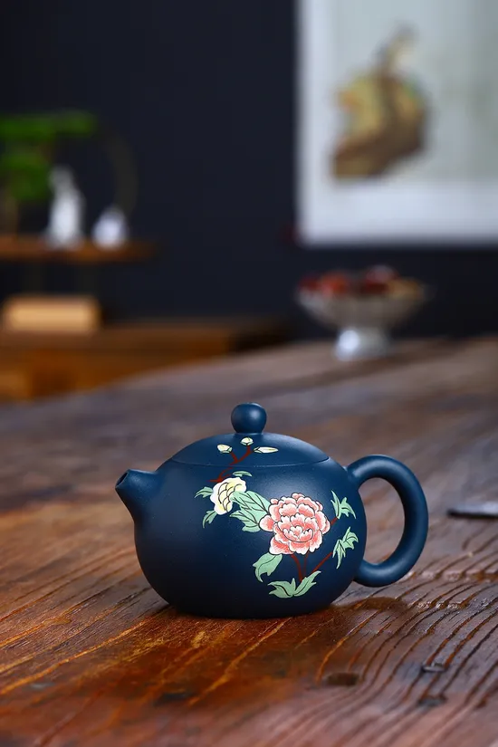 Yixing Clay Teapot | Xishi Style | Handcrafted Collectible 4