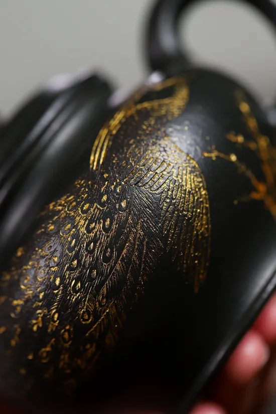 Premium Yixing Zisha Teapot – Handcrafted Artistry & Timeless Design 9