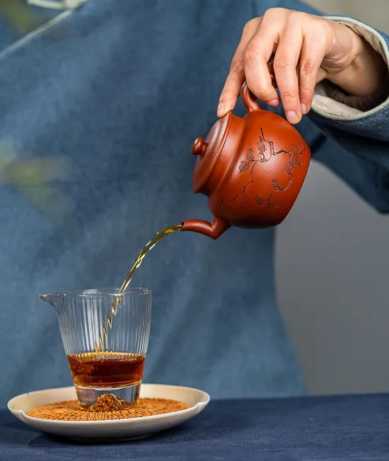 Premium Yixing Clay Teapot | Artisan Zisha Craftsmanship 4