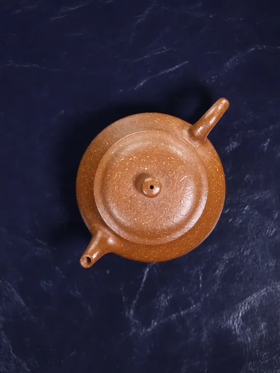 Premium Handcrafted Yixing Teapot - Golden Jiangpo Clay, 180cc 3
