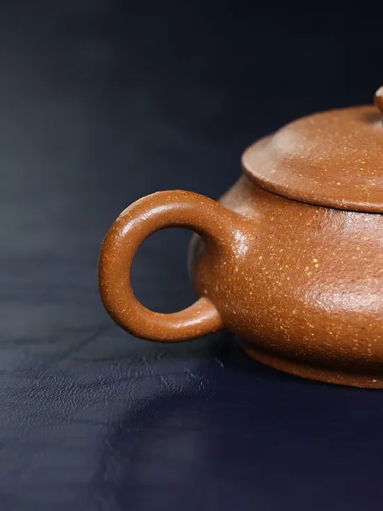 Premium Handcrafted Yixing Teapot - Golden Jiangpo Clay, 180cc 7