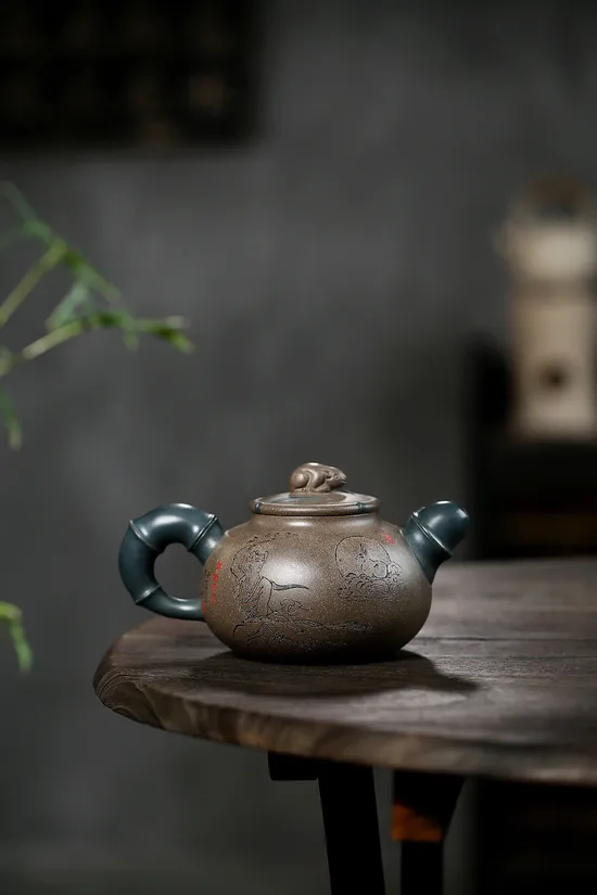 Handcrafted Yixing Zisha Teapot | Artisan Xia Ruijuan Masterpiece 5