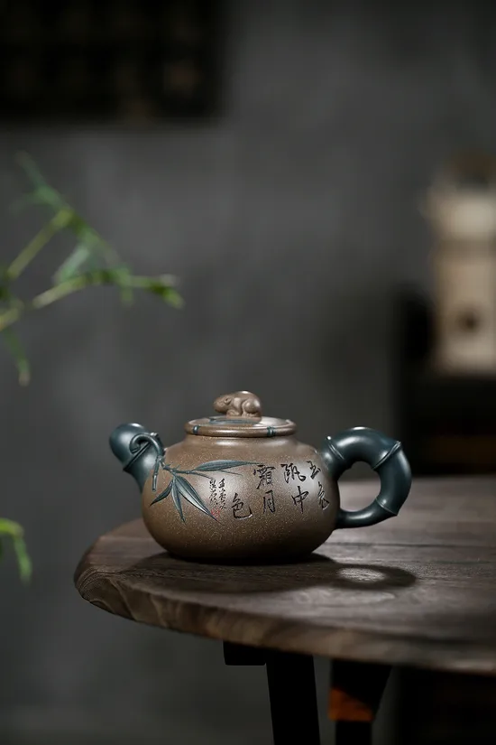 Handcrafted Yixing Zisha Teapot | Artisan Xia Ruijuan Masterpiece 9