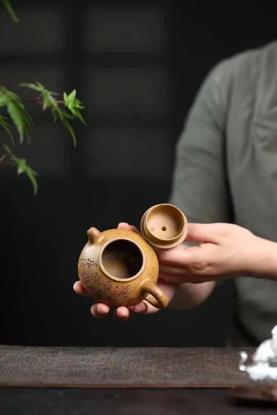 Premium Yixing Zisha Clay Teapot | Handcrafted Purple Clay Artistry 5