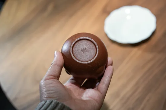 Yixing Zisha Teapot | Handcrafted Clay Teapot by Artisan Liu Susu 4
