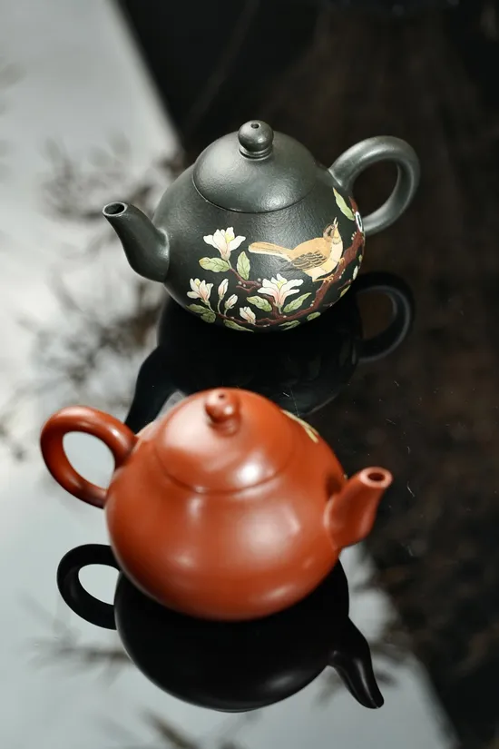 Premium Yixing Clay Teapot | Handcrafted & Authentic Zisha Pot 3