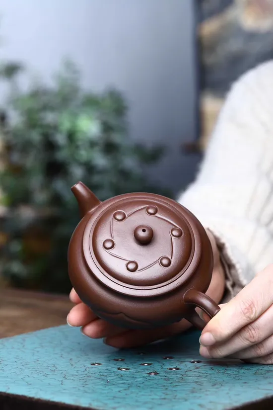 Premium Handmade Yixing Clay Teapot | Artisan Crafted & Collectible 3