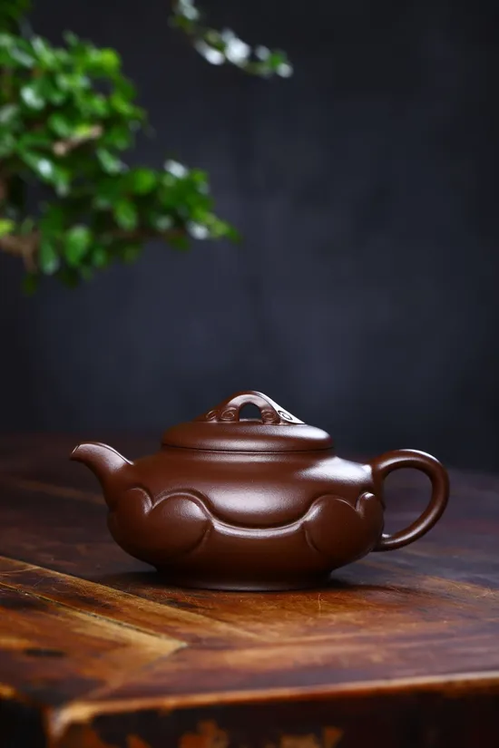 Premium Yixing Shi Hong Clay Teapot | Master Wang | 280CC 1