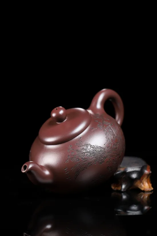Yixing Zisha Teapot - Master Zhou Jianchun's Artisan Craft 1