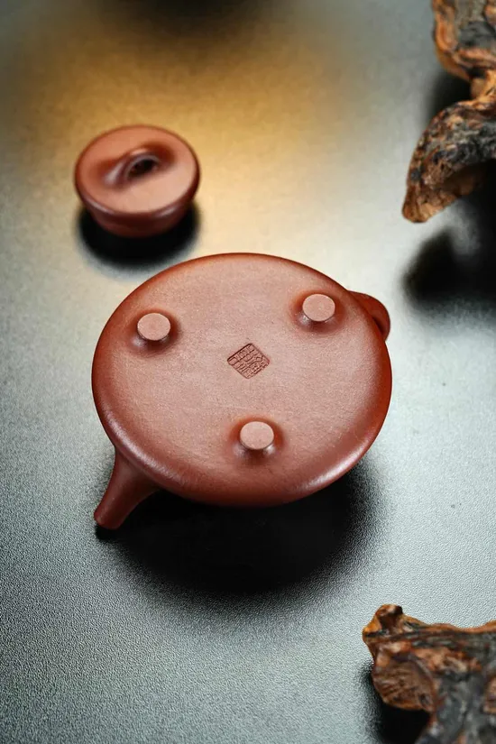 Zisha Teapots: 1 | 650 CNY | 200cc capacity | premium Zisha clay 1