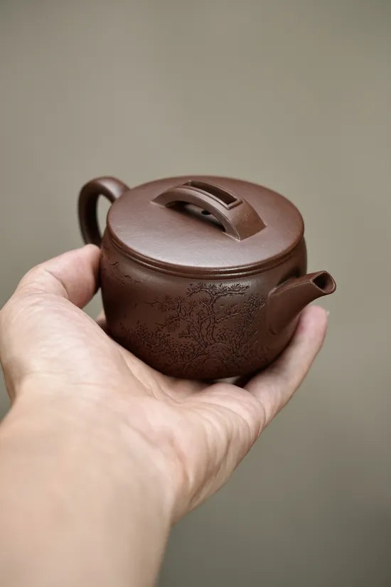 Yixing Zisha Teapot – Handcrafted Purple Clay Teapot 180cc 2