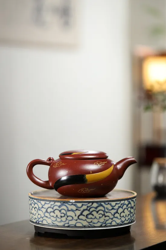 Premium Yixing Zisha Teapot – Rare Clay Craftsmanship & Collectible Art 3