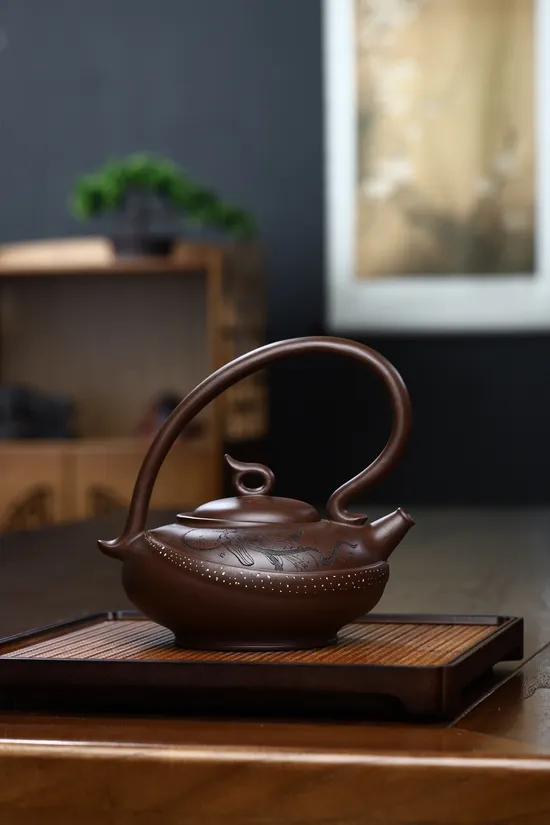 Premium Yixing Zisha Teapot | Masterpiece Clay Art | Double Certification 9