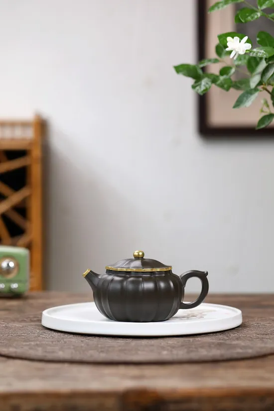 Yixing Teapot | Handcrafted Purple Clay Teapot with Golden Decorations 5