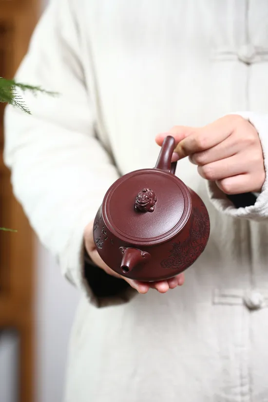 Exclusive Yixing Zisha Teapot: Handcrafted Artisan Pottery for Tea Lovers 7