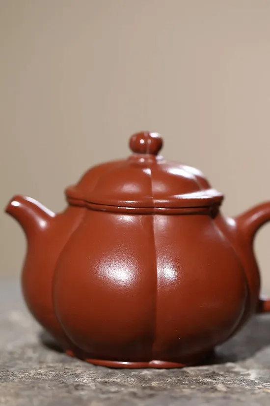 Yixing Clay Teapot | Premium Zisha Craftsmanship & Collectible Artisan Teapot 1