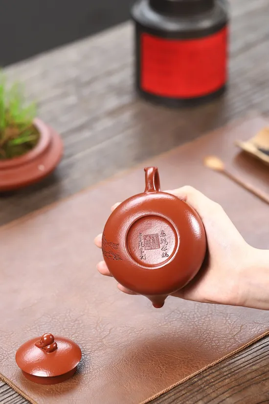 Yixing Zisha Teapot - Handcrafted Clay Fish-Inspired Xishi Design 2