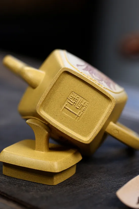 Premium Yixing Zisha Teapot | Wang Fang Golden Clay Artistry 4