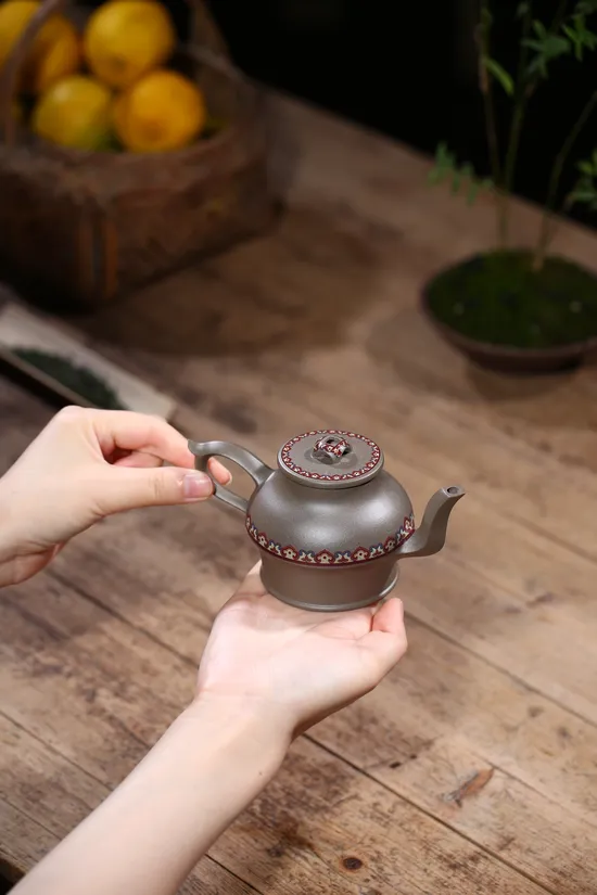 Zisha Teapots: CNY 1 | 200 | 210cc capacity | Chu Dongping 2