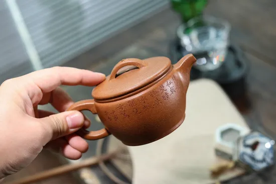 Handmade Yixing Zisha Clay Teapot – Artisan Ceramic Teaware Collection 8