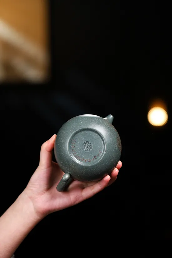 Premium Yixing Teapot | Artisan Zisha Clay Craftsmanship 5