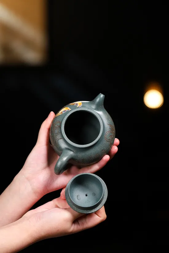 Premium Yixing Teapot | Artisan Zisha Clay Craftsmanship 6