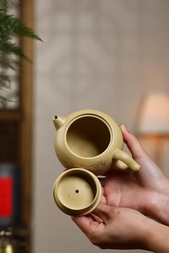 Premium Yixing Zisha Clay Teapot | Handcrafted Artisan Ceramic Tea Pot 1