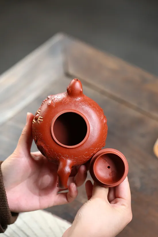 Premium Yixing Zisha Teapot | Dragon Gongchun Artisan Craft 1