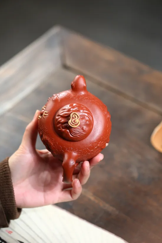 Premium Yixing Zisha Teapot | Dragon Gongchun Artisan Craft 4