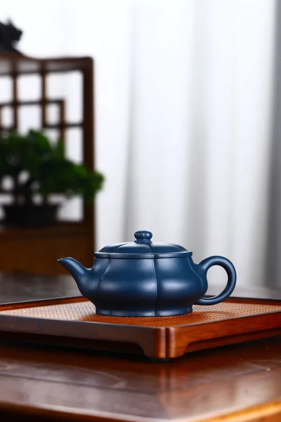 Premium Yixing Teapot | Handcrafted Zisha Clay Artistry | Buy Now 4