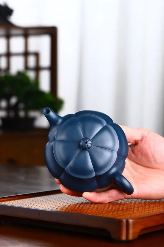 Premium Yixing Teapot | Handcrafted Zisha Clay Artistry | Buy Now 5