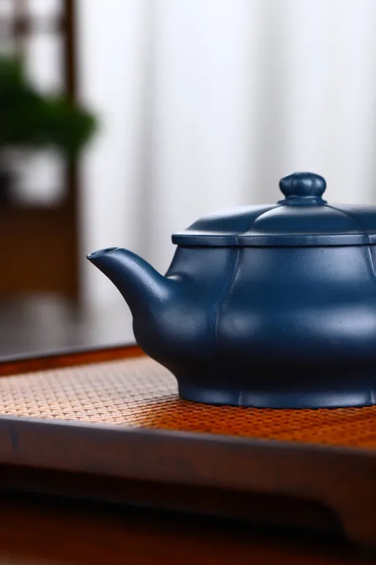 Premium Yixing Teapot | Handcrafted Zisha Clay Artistry | Buy Now 7