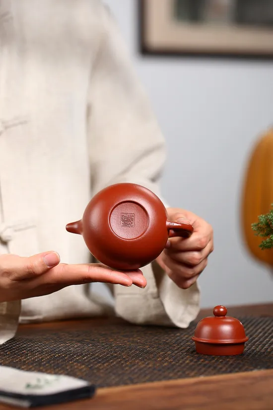 Best Yixing Zisha Teapots | Handcrafted Clay Artisan Teapots 2