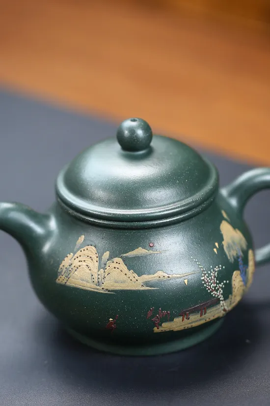 Master Bao Yuhua Yixing Teapot – 260cc Classic Pan Design 3