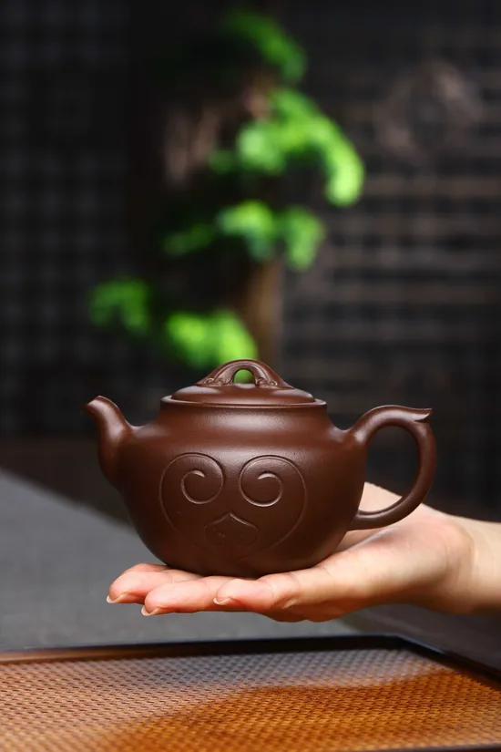 Yixing Zisha Teapot - Rare Shi Hong Clay, Master Craftsman Wang 2