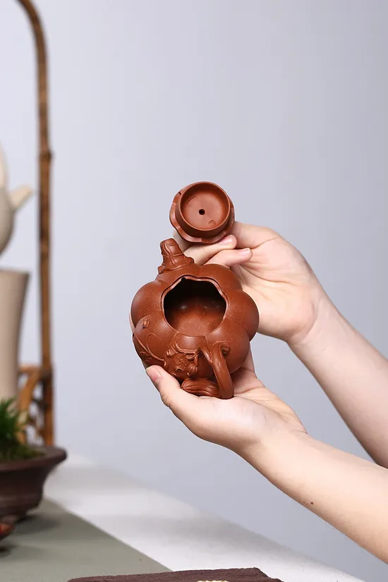 Zisha Teapots: Huanglong Mountain slope clay | 180cc capacity 1