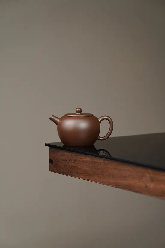 Yixing Teapot | Premium Purple Clay Teapot Craftsmanship 2