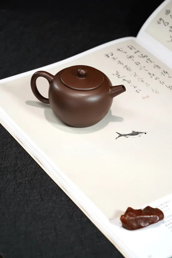 Yixing Teapot | Premium Purple Clay Teapot Craftsmanship 4