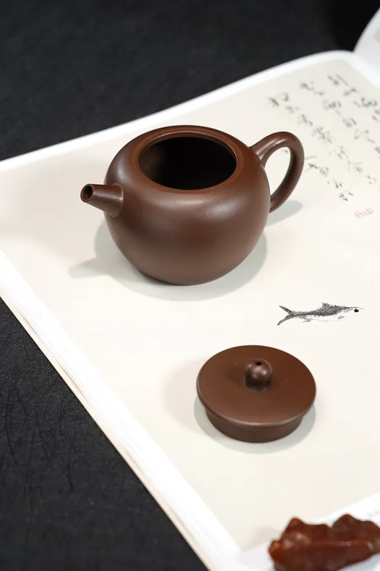 Yixing Teapot | Premium Purple Clay Teapot Craftsmanship 5